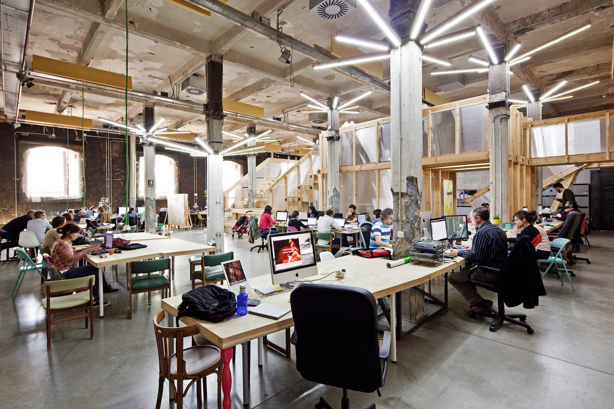 Becas Emprende en Factora Cultural
