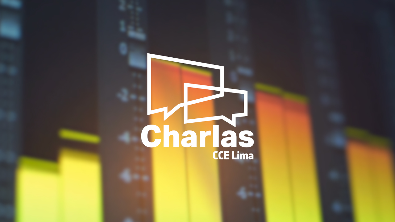Sobre el fondo de una imagen de programa de edición de audio aparece una fráfica de dos cuadrados de diálogo entrelazados (como los de los cómics) y debajo se lee el título Charlas CCE Lima.